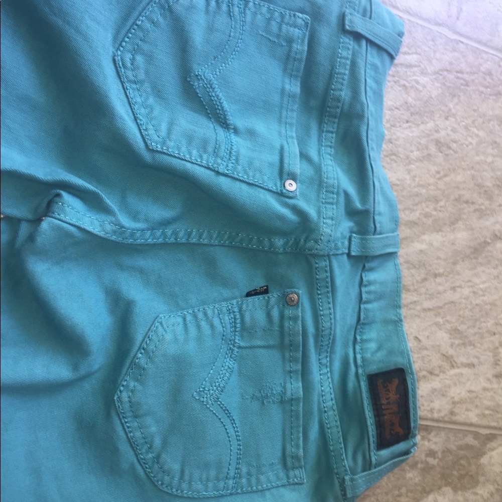 Levi Jeans - Picture 2 of 5